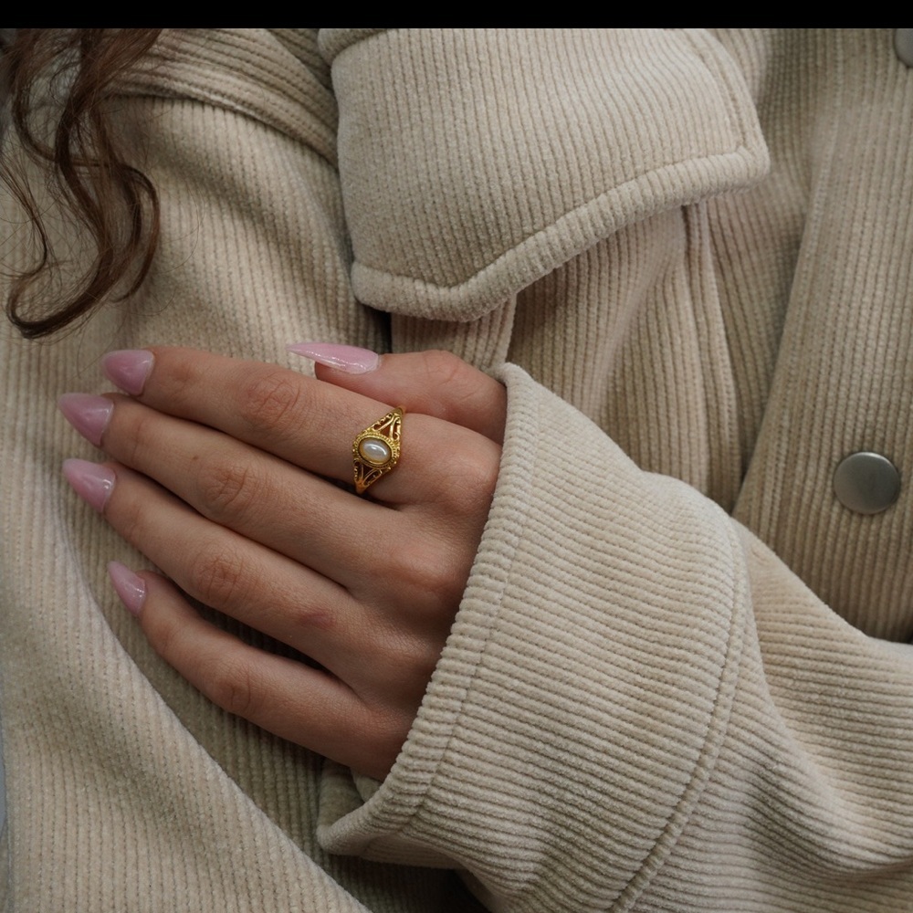Pearl Ring 18K Gold Plated Stainless Steel Size 6, 7, 8 available